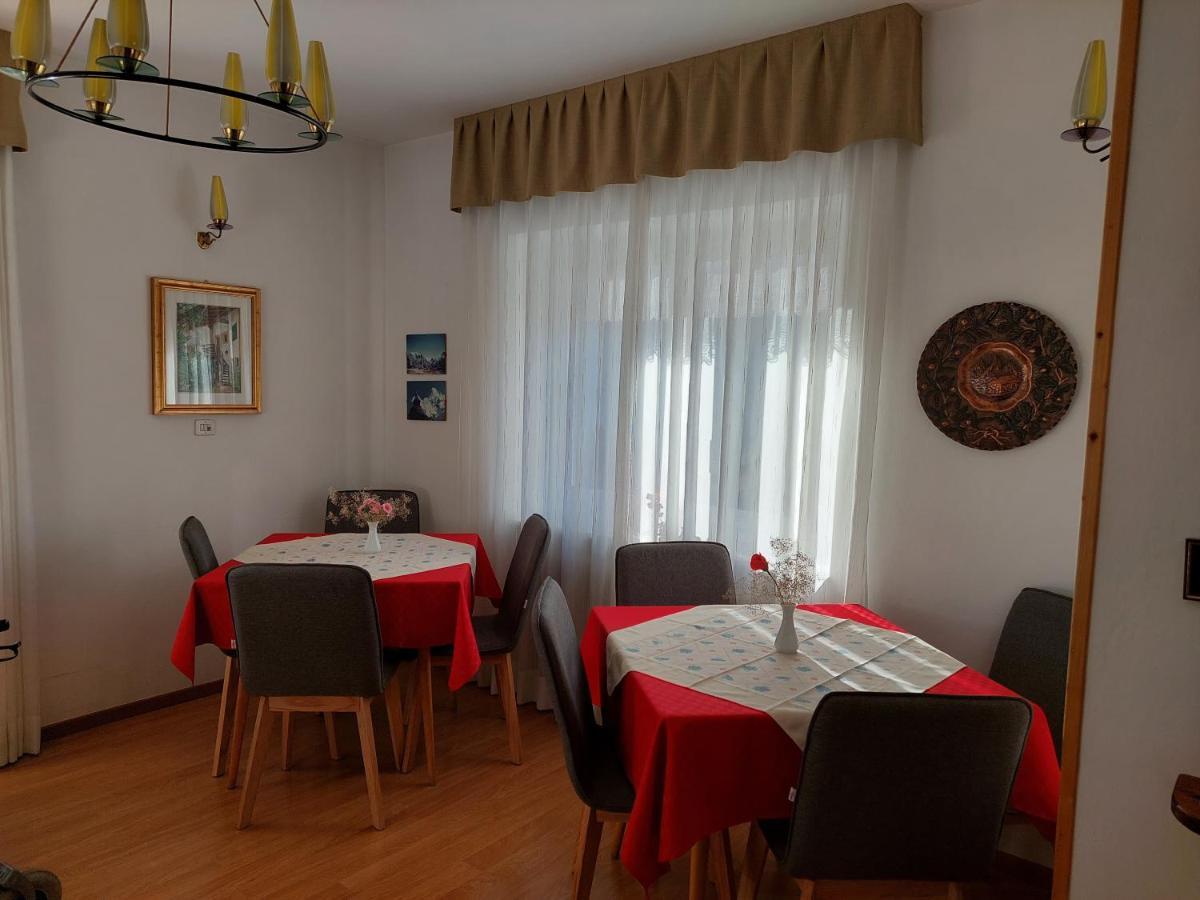 Bed & Breakfast Villa Maria Cavalese Buitenkant foto
