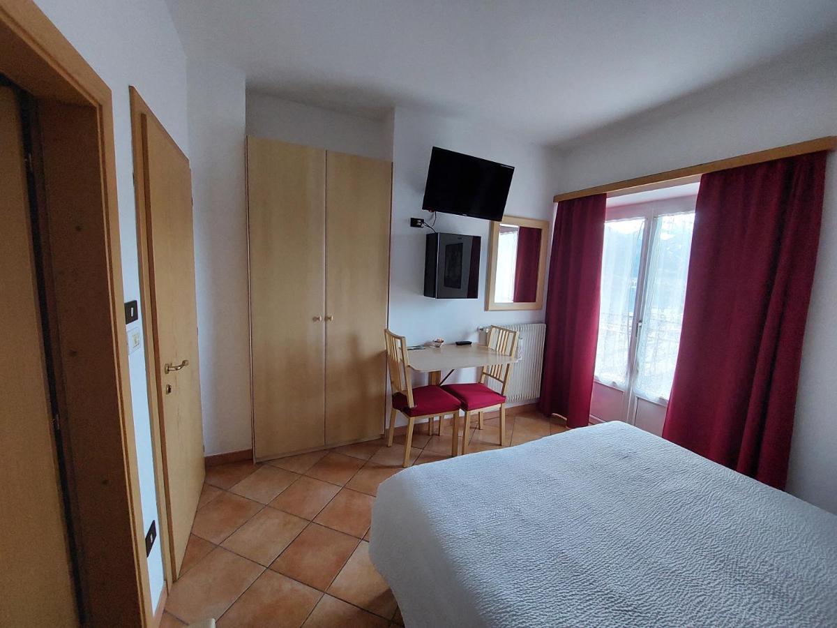 Bed & Breakfast Villa Maria Cavalese Buitenkant foto